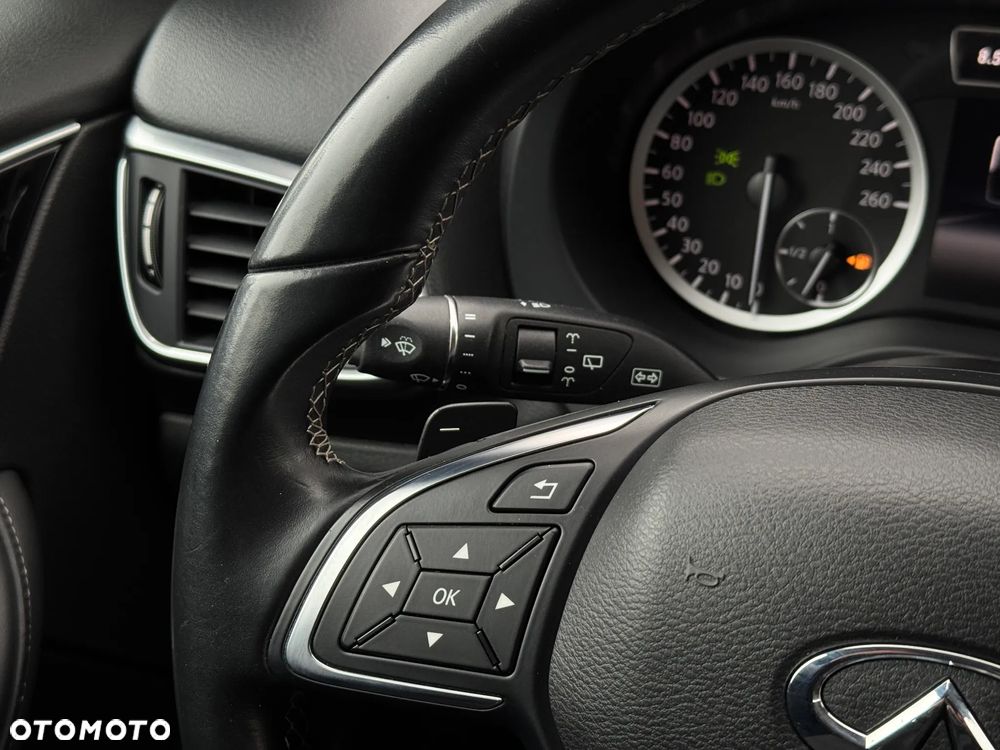 Infiniti Q30 2.2d Sport AWD 7DCT - 28