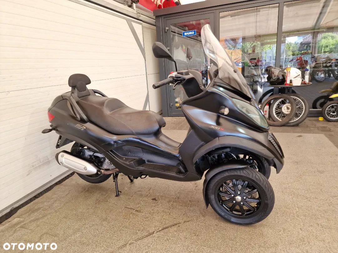 Piaggio MP-3 - 16