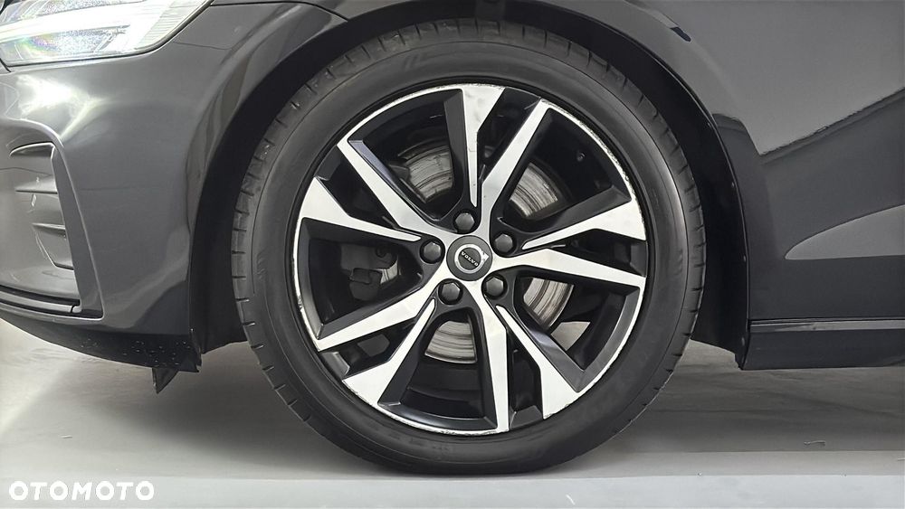 Volvo V60 B4 D R-Design - 21