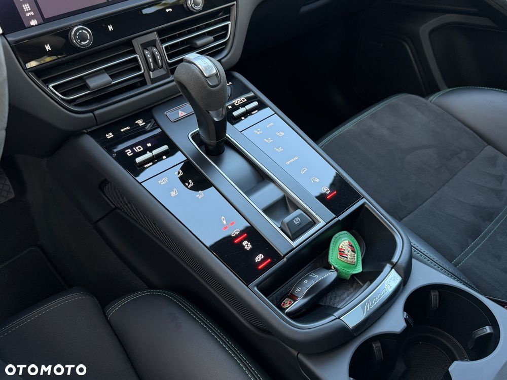 Porsche Macan GTS - 35
