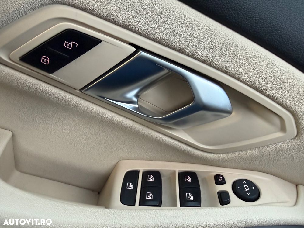 BMW Seria 3 318d Aut. - 10