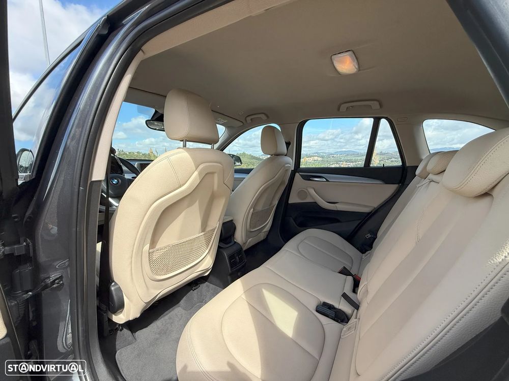 BMW X1 16 d sDrive Line Sport - 7