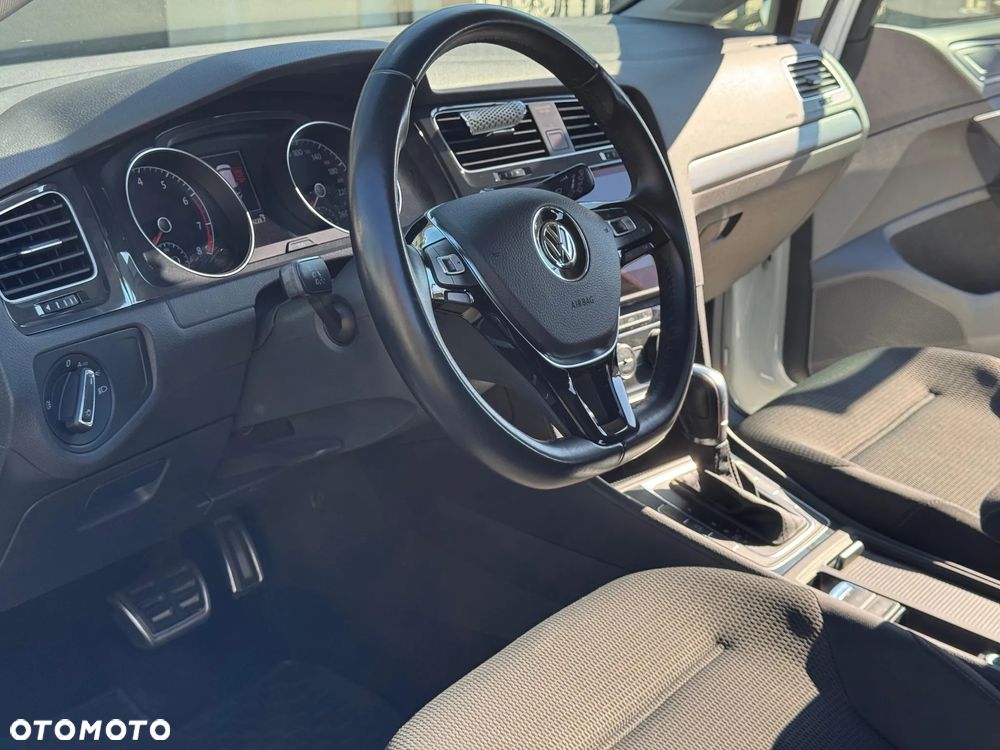 Volkswagen Golf VII 1.5 TSI BMT Comfortline DSG - 9