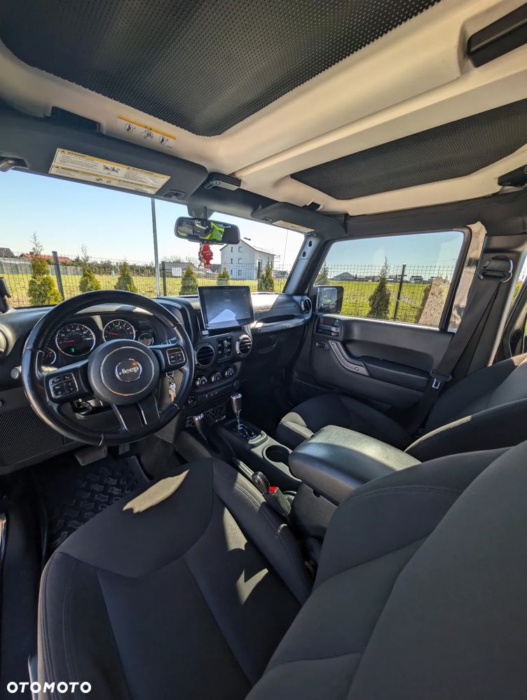 Jeep Wrangler - 14