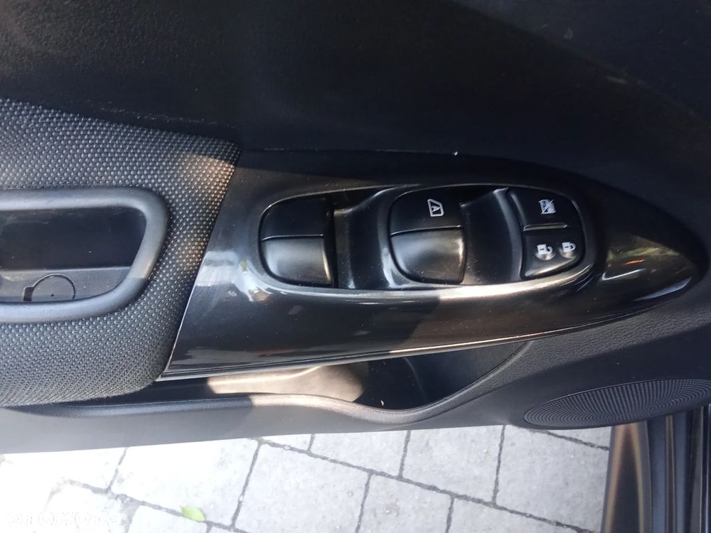 Nissan Juke 1.6 Visia S&S - 16