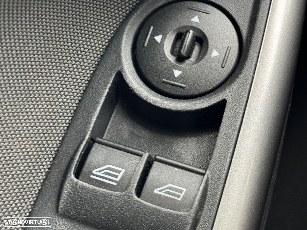 Ford Focus SW 1.6 TDCi ECOnetic 88g S&S Titanium - 30