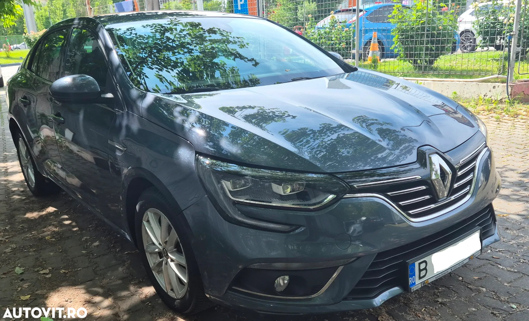 Renault Megane TCE 140 Techno - 2