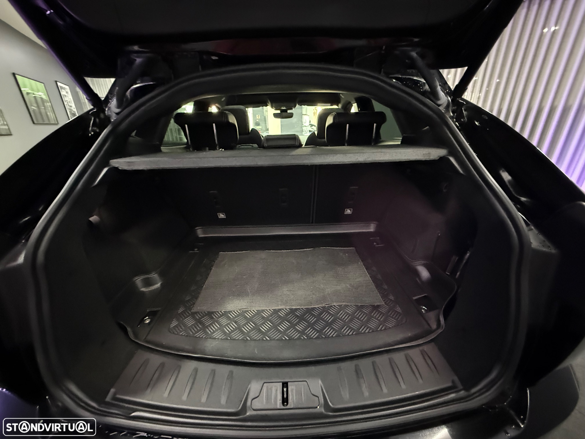 Jaguar E-Pace 2.0 i4D R-Dynamic S AWD Aut. - 34