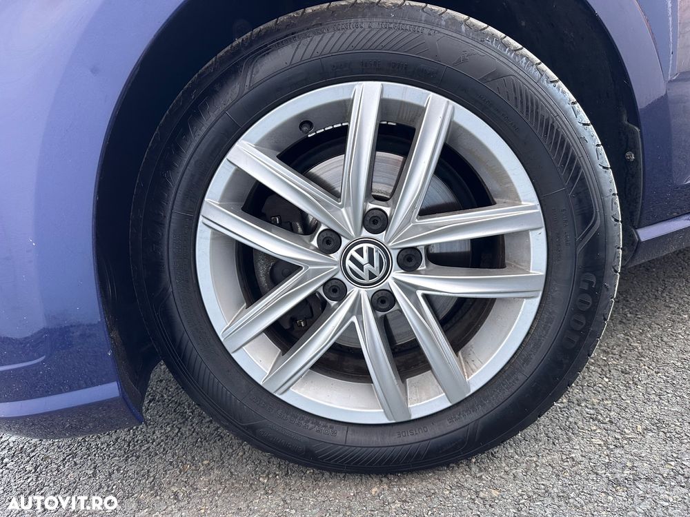 Volkswagen Golf - 30