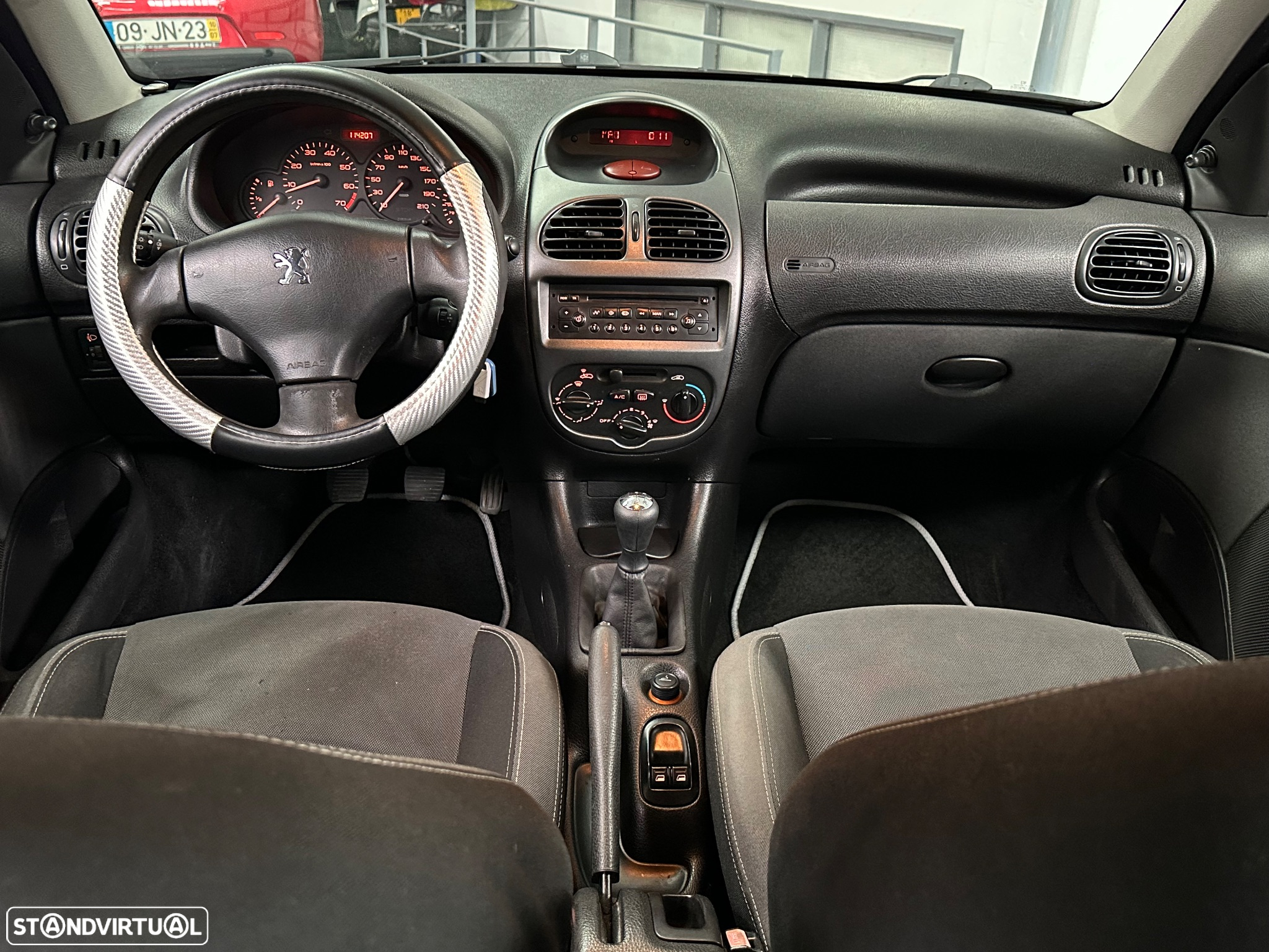 Peugeot 206 1.1 Black & Silver II - 8