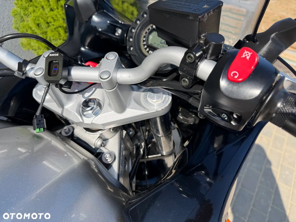 Yamaha FZ - 24