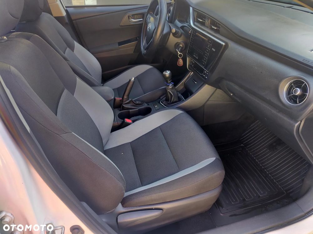 Toyota Auris 1.33 VVT-i Active - 11