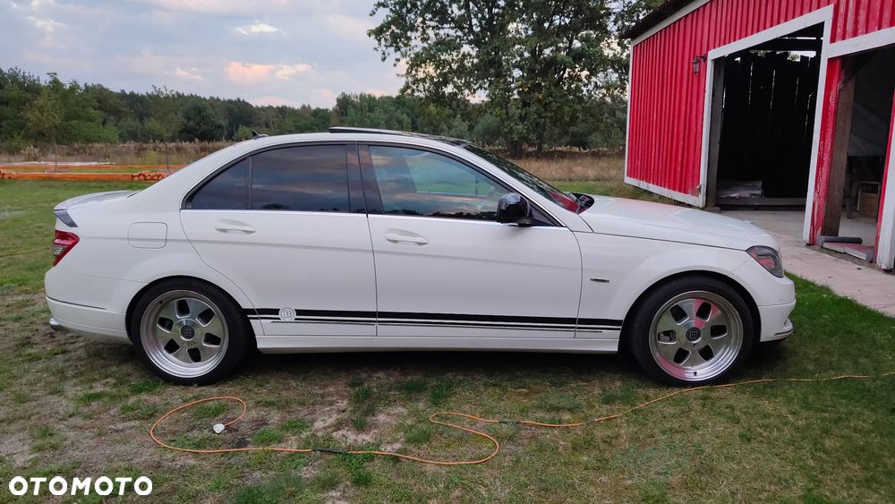 Mercedes-Benz Klasa C 220 CDI DPF Automatik Avantgarde - 14