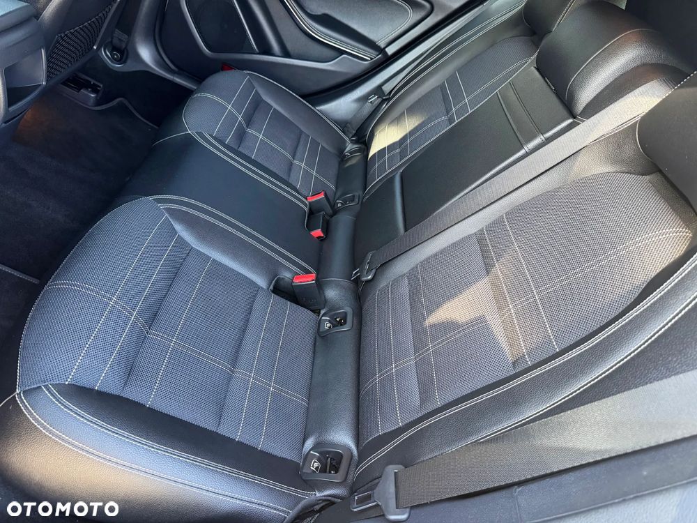 Mercedes-Benz CLA - 34