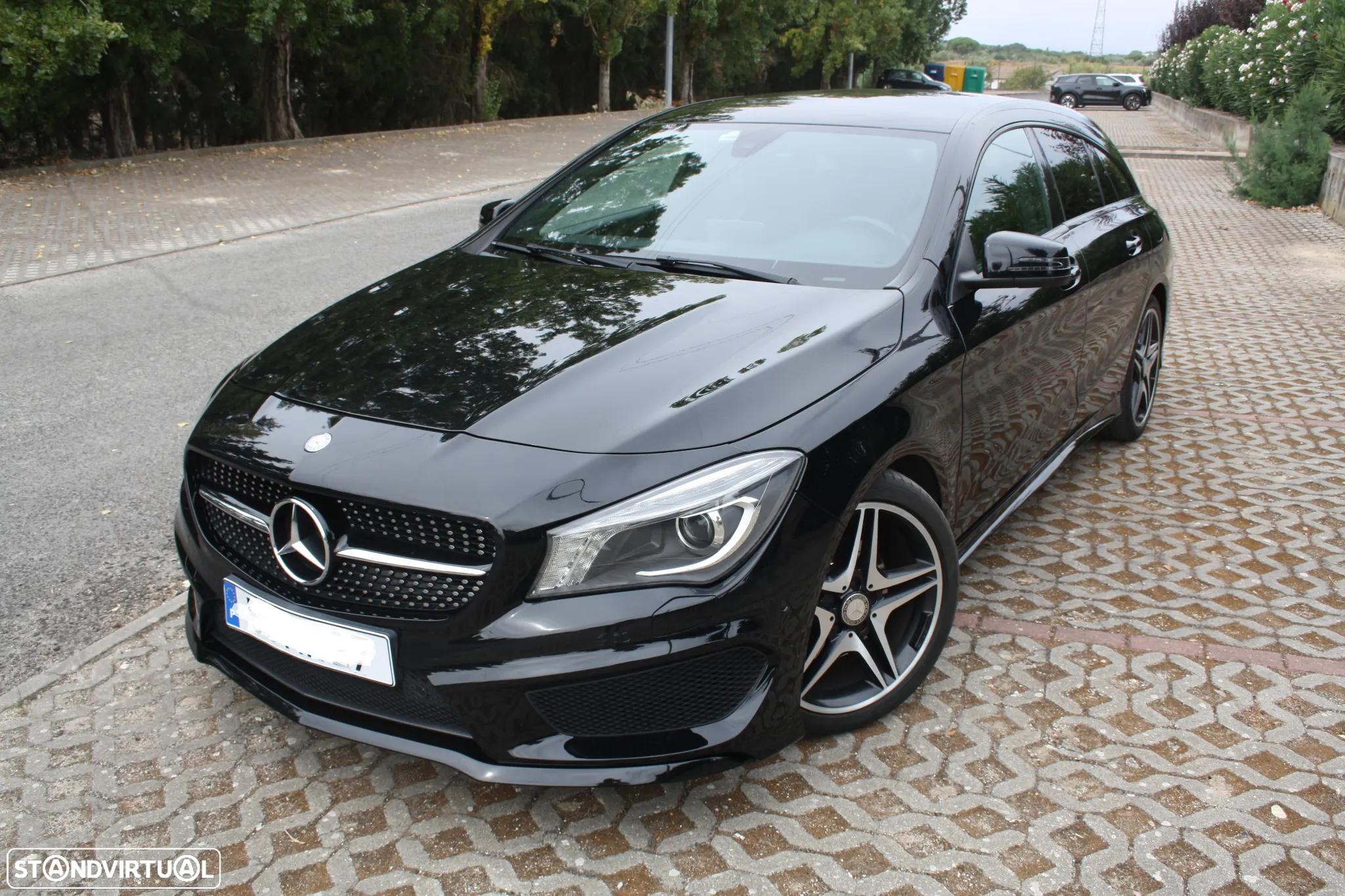Mercedes-Benz CLA 180 d Shooting Brake AMG Line - 3
