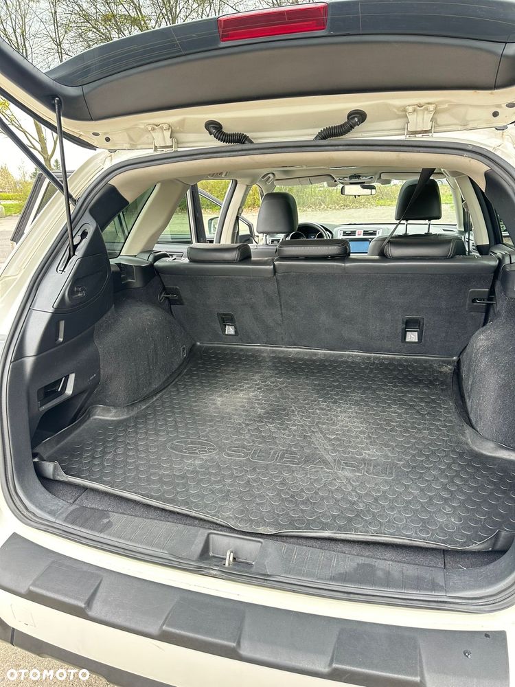 Subaru Legacy - 15