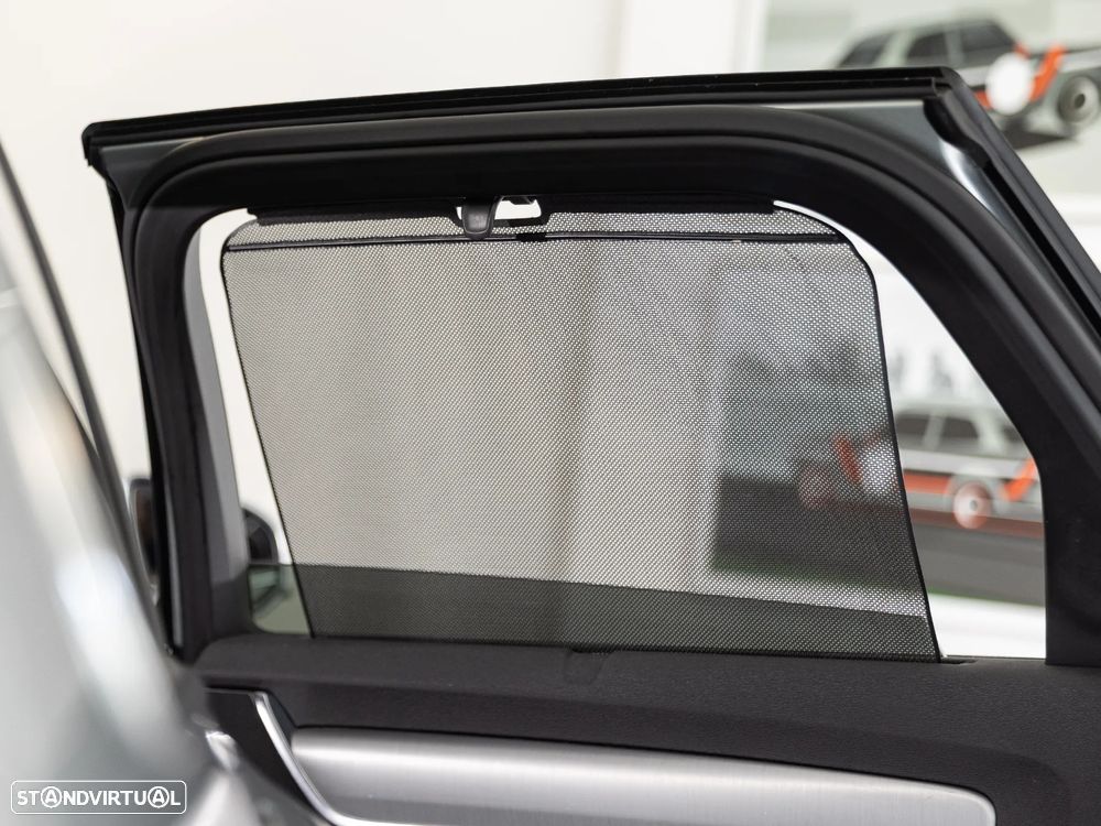 Volvo V90 2.0 D5 Momentum AWD Geartronic - 21