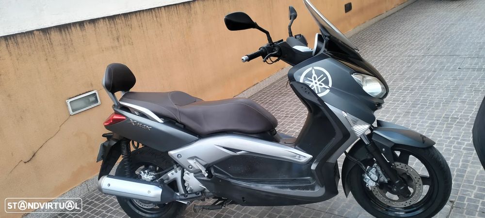Yamaha X-Max - 5