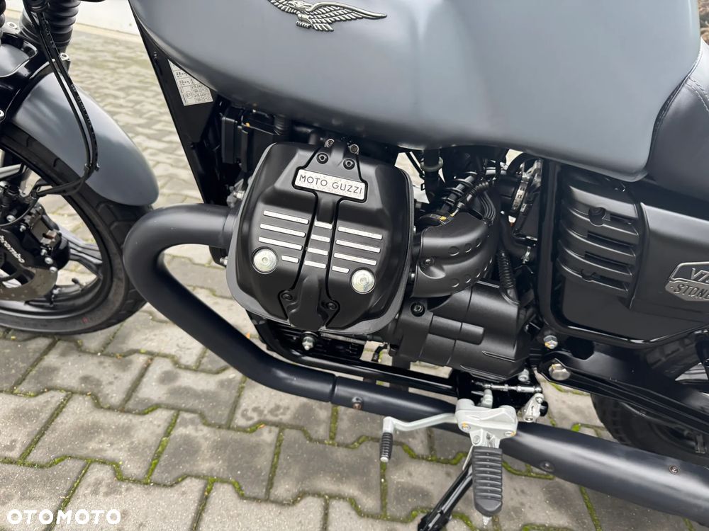 Moto Guzzi V7 - 25