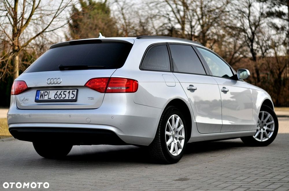 Audi A4 Avant 2.0 TDI DPF Ambiente - 4