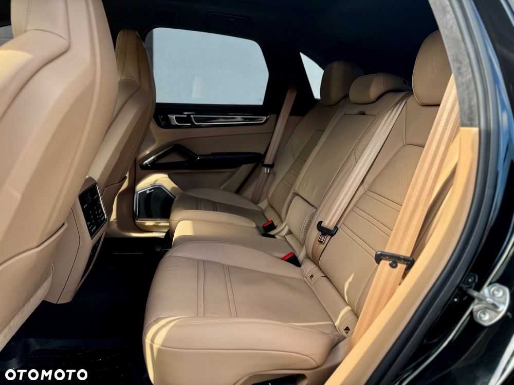 Porsche Cayenne S Platinum Edition - 17