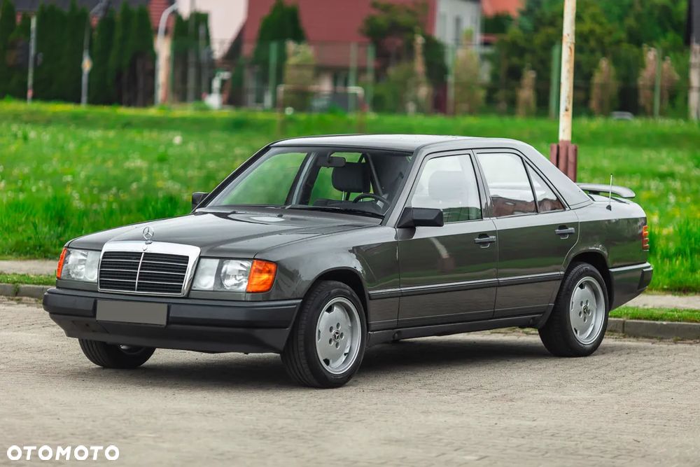 Mercedes-Benz W124 (1984-1993) - 10