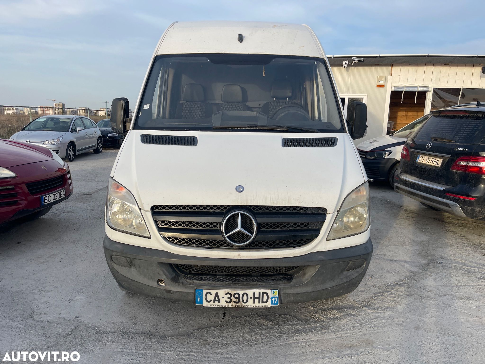Mercedes-Benz Sprinter - 1