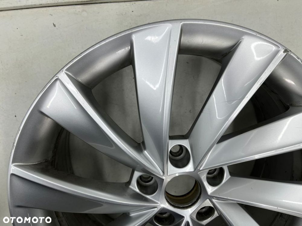 Felga Skoda Superb 3 III 15-24r. 8jx18 ET44 5x112 pojedyncza sztuka ORYGINALNA 18 cali 3v0601025l - 11
