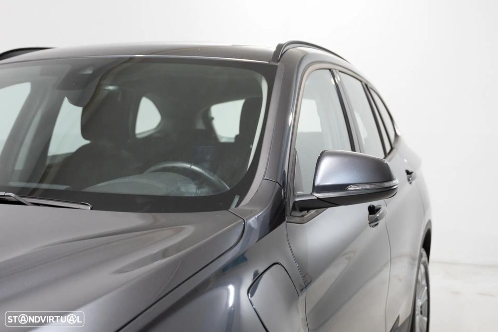 BMW X1 25 e xDrive Corporate Edition — photo 5