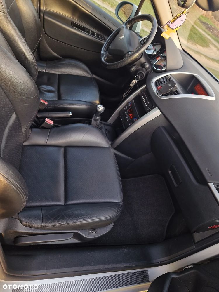 Peugeot 207 1.6 VTi Premium - 9