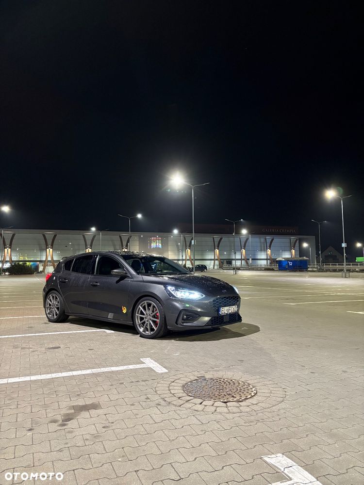 Ford Focus 2.3 EcoBoost ST - 25