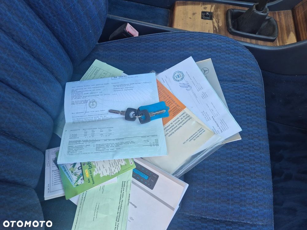 Mercedes-Benz W124 (1984-1993) - 21