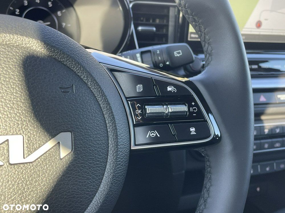 Kia XCeed 1.5 T-GDI Business Line DCT - 23