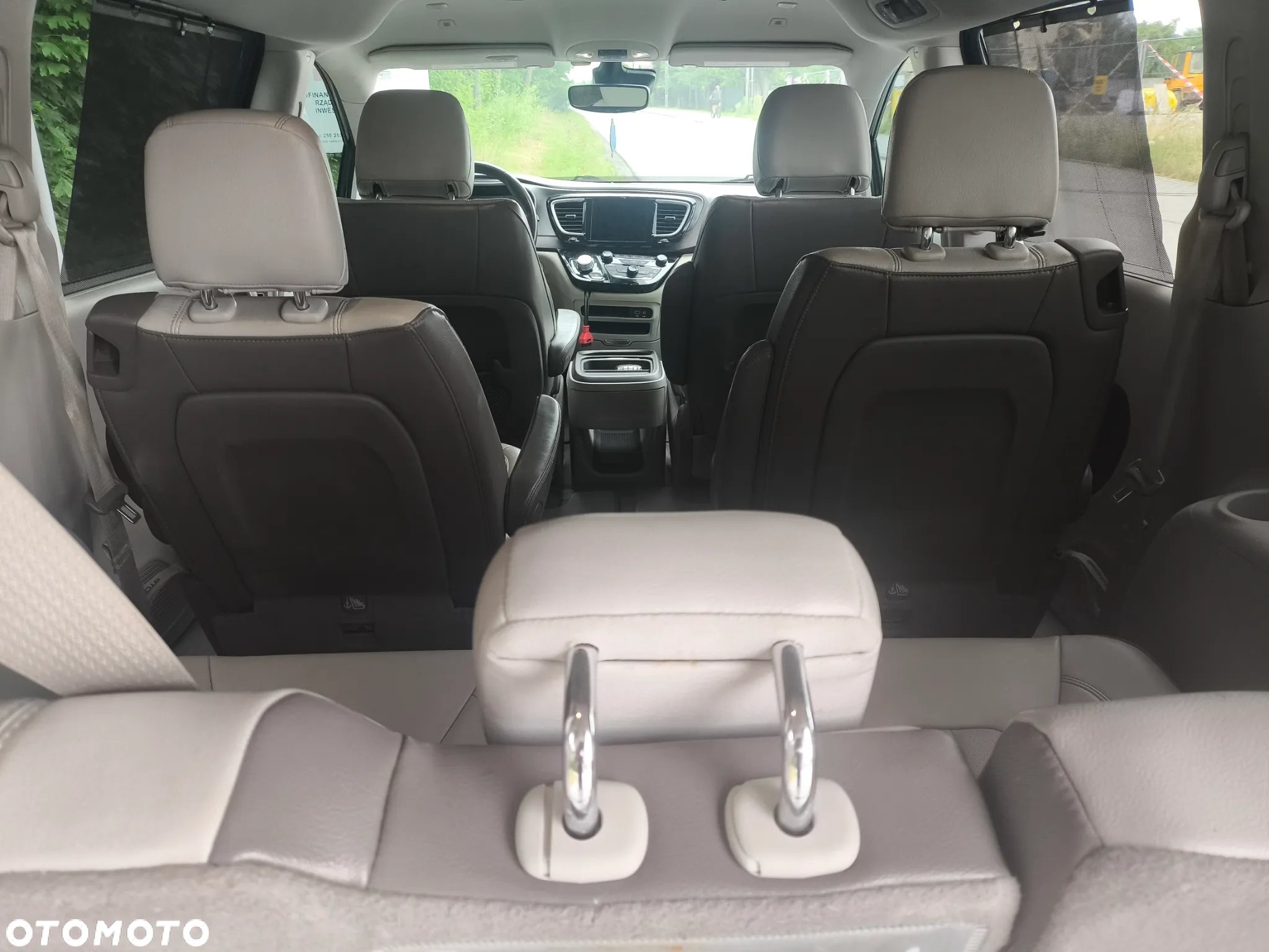 Chrysler Pacifica - 10
