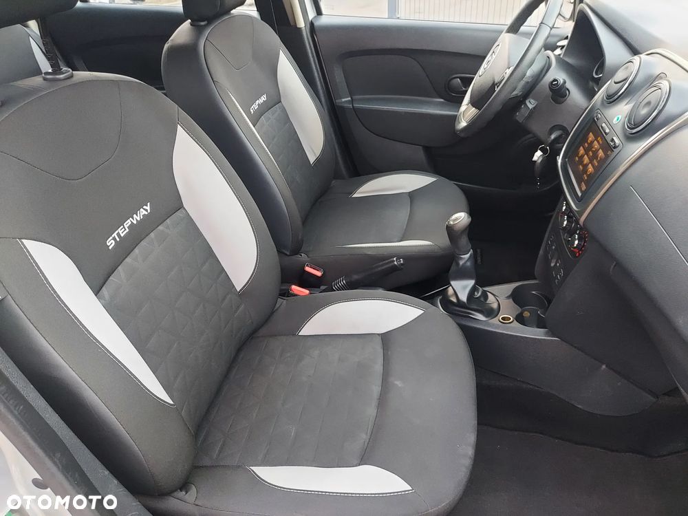 Dacia Sandero Stepway TCe 90 Prestige - 19