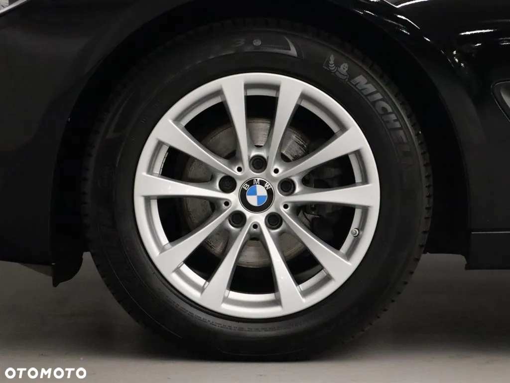 BMW 3GT 320i GPF xDrive Advantage - 4