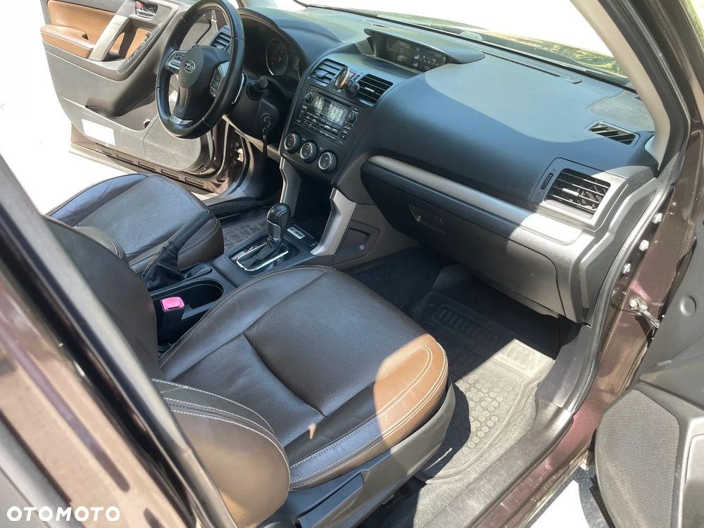 Subaru Forester 2.0XT Comfort Lineartronic - 31
