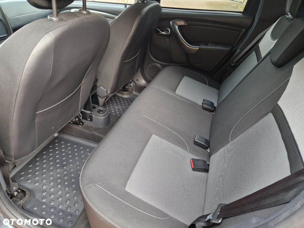 Dacia Duster 1.2 TCe Celebration 4x4 S&S EU6 - 10