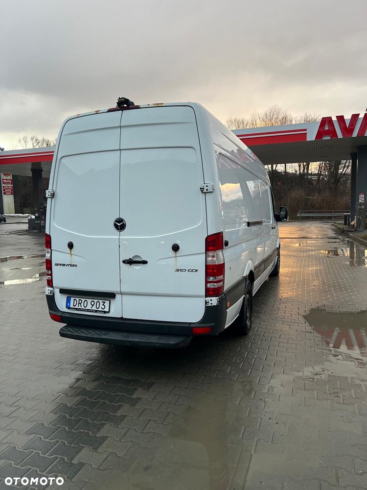 Mercedes-Benz Sprinter - 3