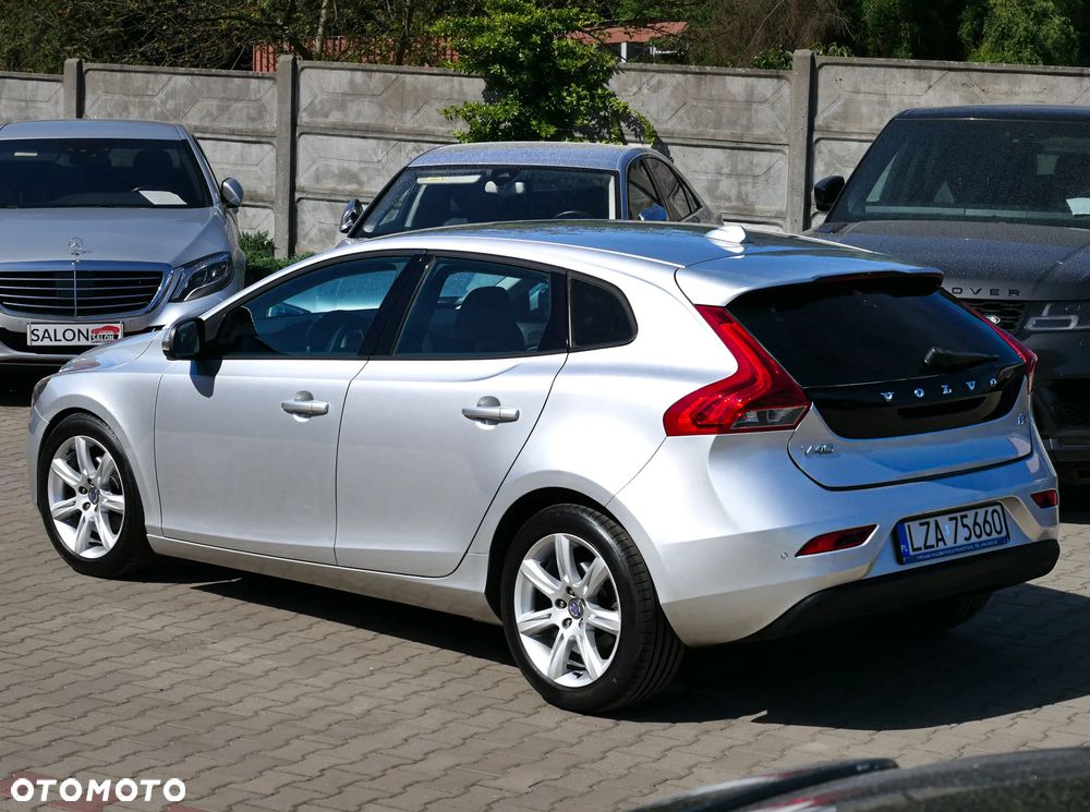 Volvo V40 D2 Powershift Momentum - 8