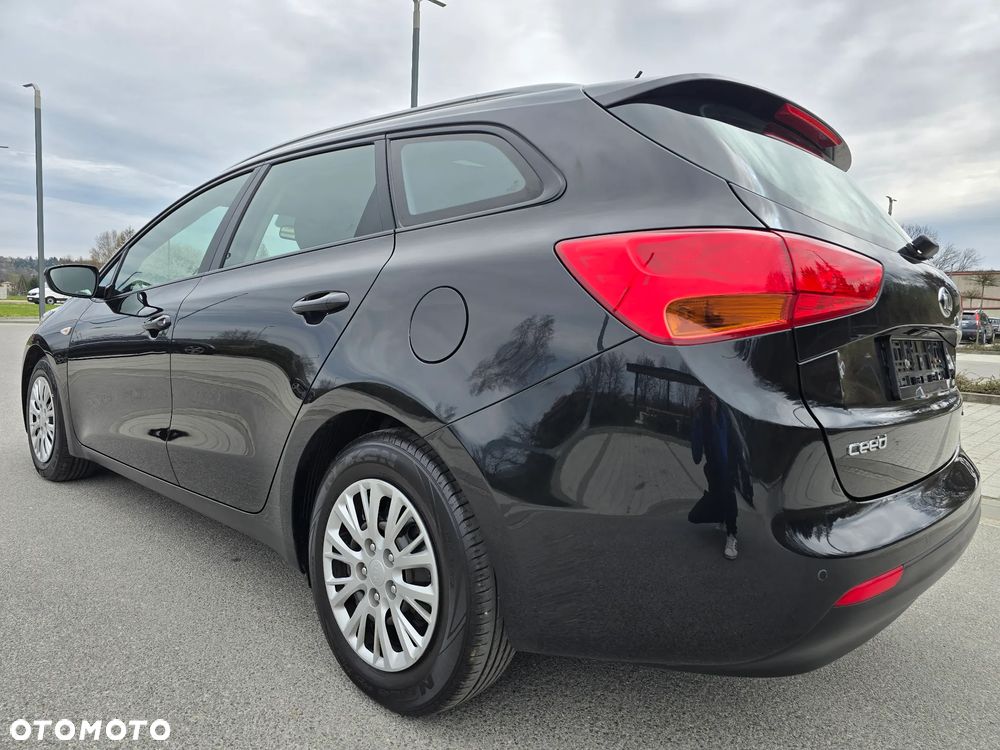 Kia Ceed 1.4 CRDi 90 Vision - 31