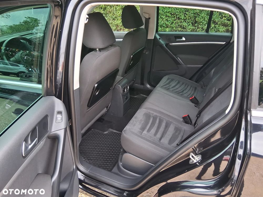 Volkswagen Tiguan - 10