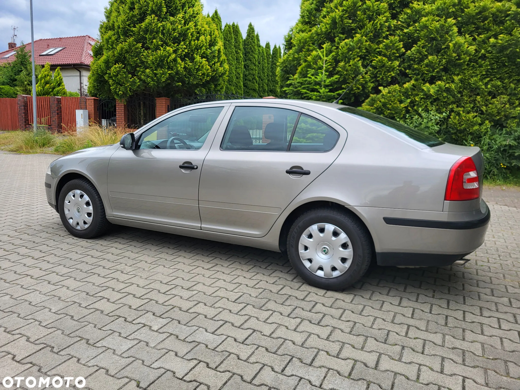 Skoda Octavia 1.6 Tour - 4