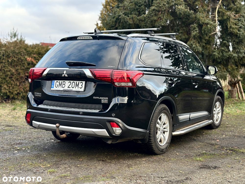 Mitsubishi Outlander 2.0 Instyle Navi 4WD CVT - 17