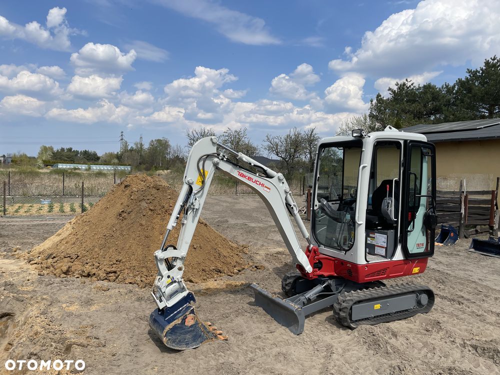 Takeuchi TB216 z Powertilt V4 - 1