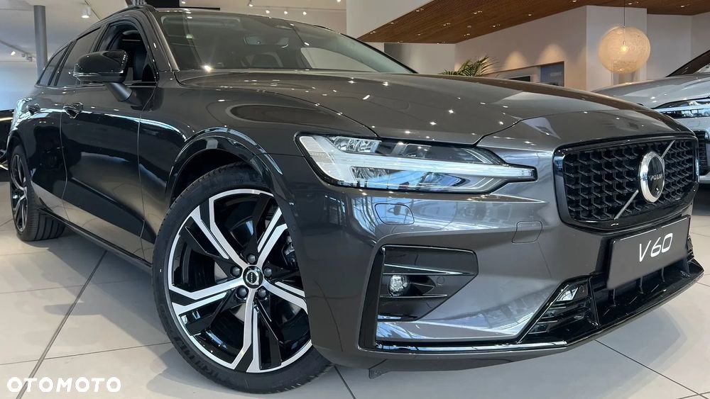 Volvo V60 B4 B DKG Ultimate Dark - 1