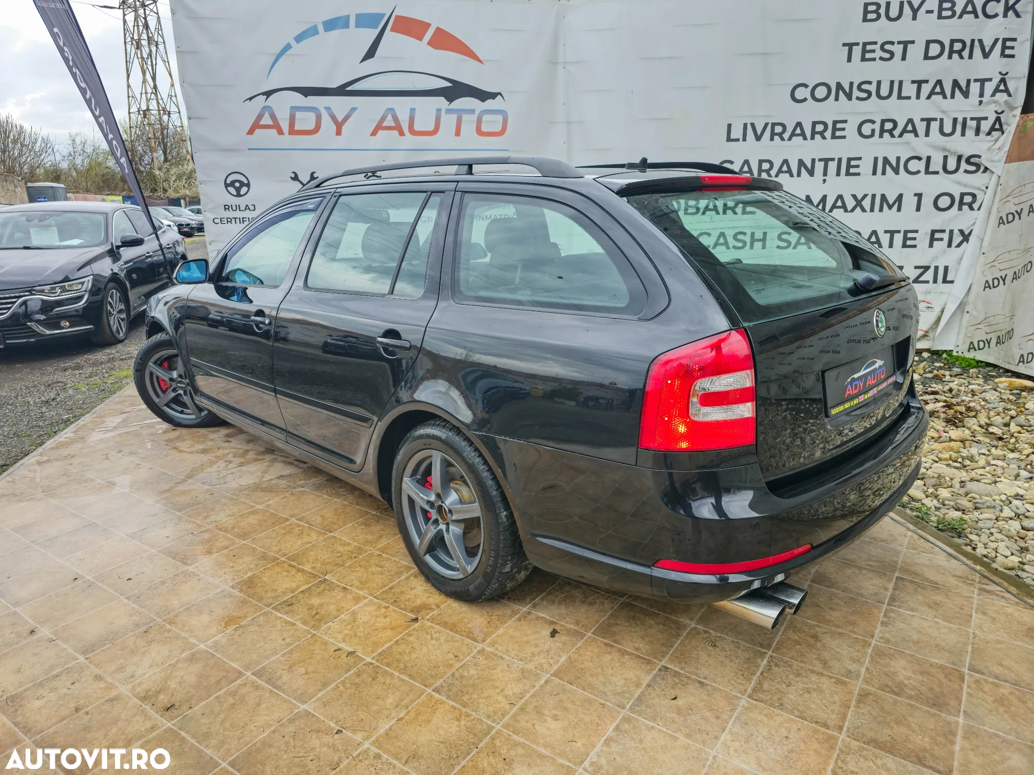 Skoda Octavia Combi 2.0 TFSI RS - 4