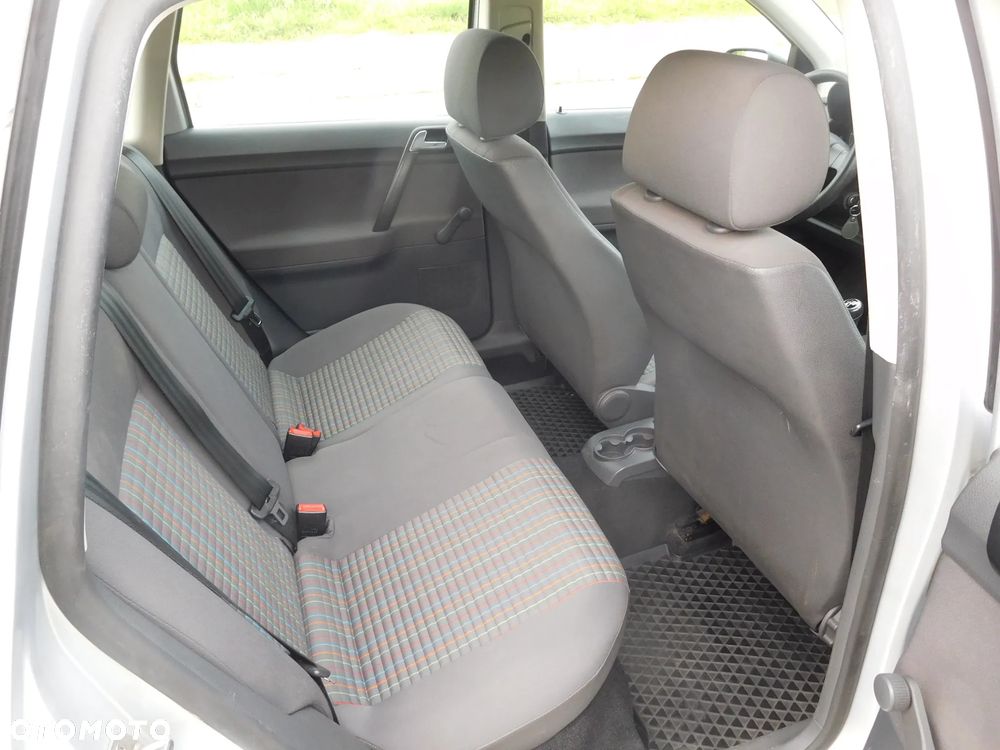 Volkswagen Polo 1.2 Entry - 8