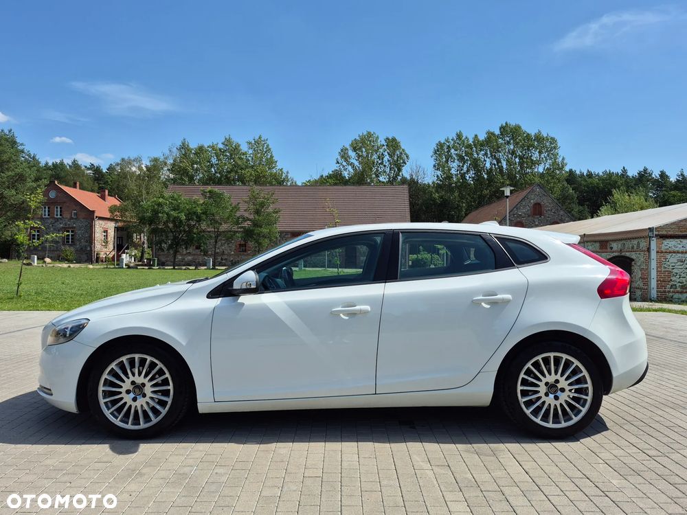 Volvo V40 D2 Momentum - 36