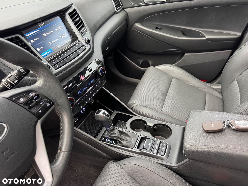 Hyundai Tucson 2.0 CRDI Premium 4WD - 27
